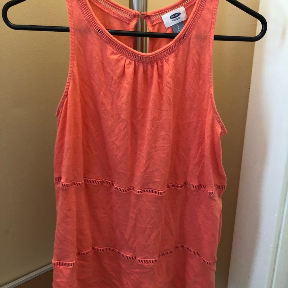 Tank top.